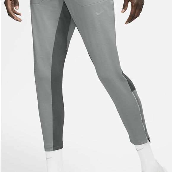Nike Phenom Elite
Men's Knit Running Pants - Picture 2 of 6